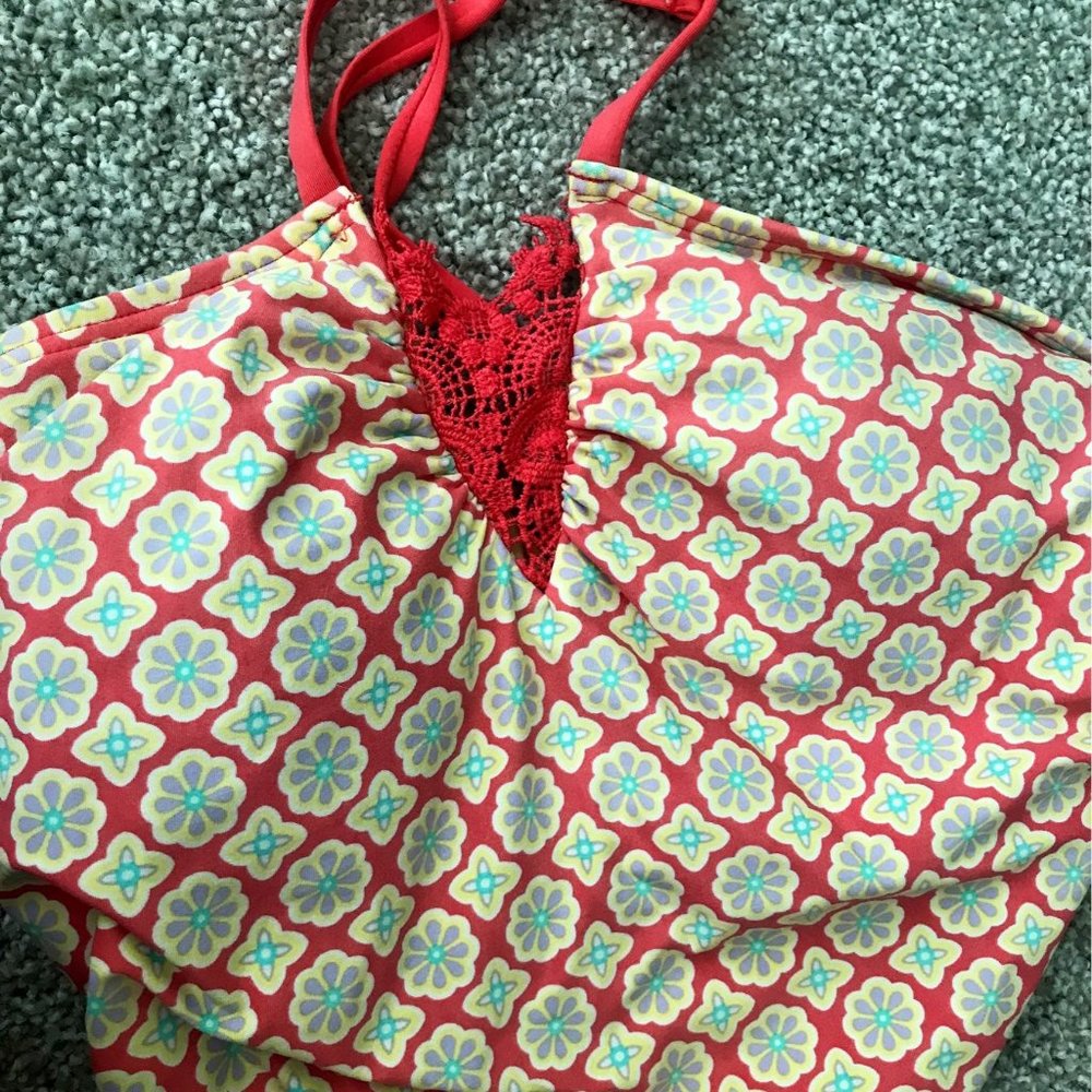 Halter 1 piece swim - Picture 4 of 6